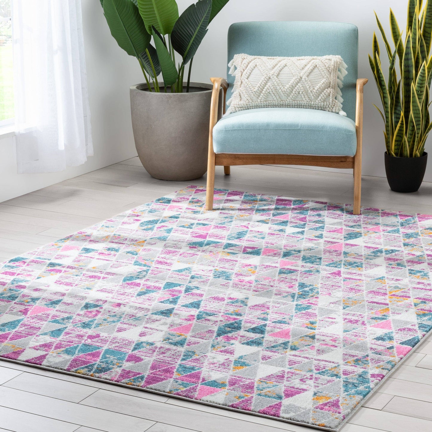 Keyla Modern Geometric Fuchsia Rug