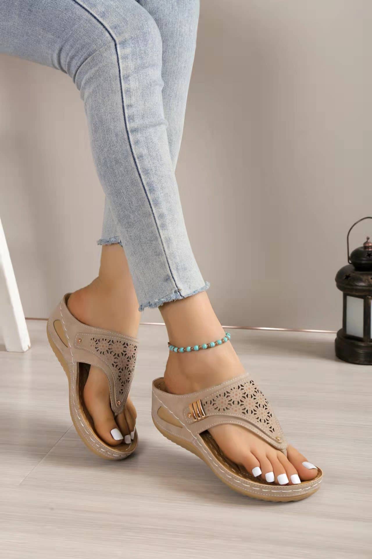 Hollow-out Pattern Flip-flops Wedge Sandals