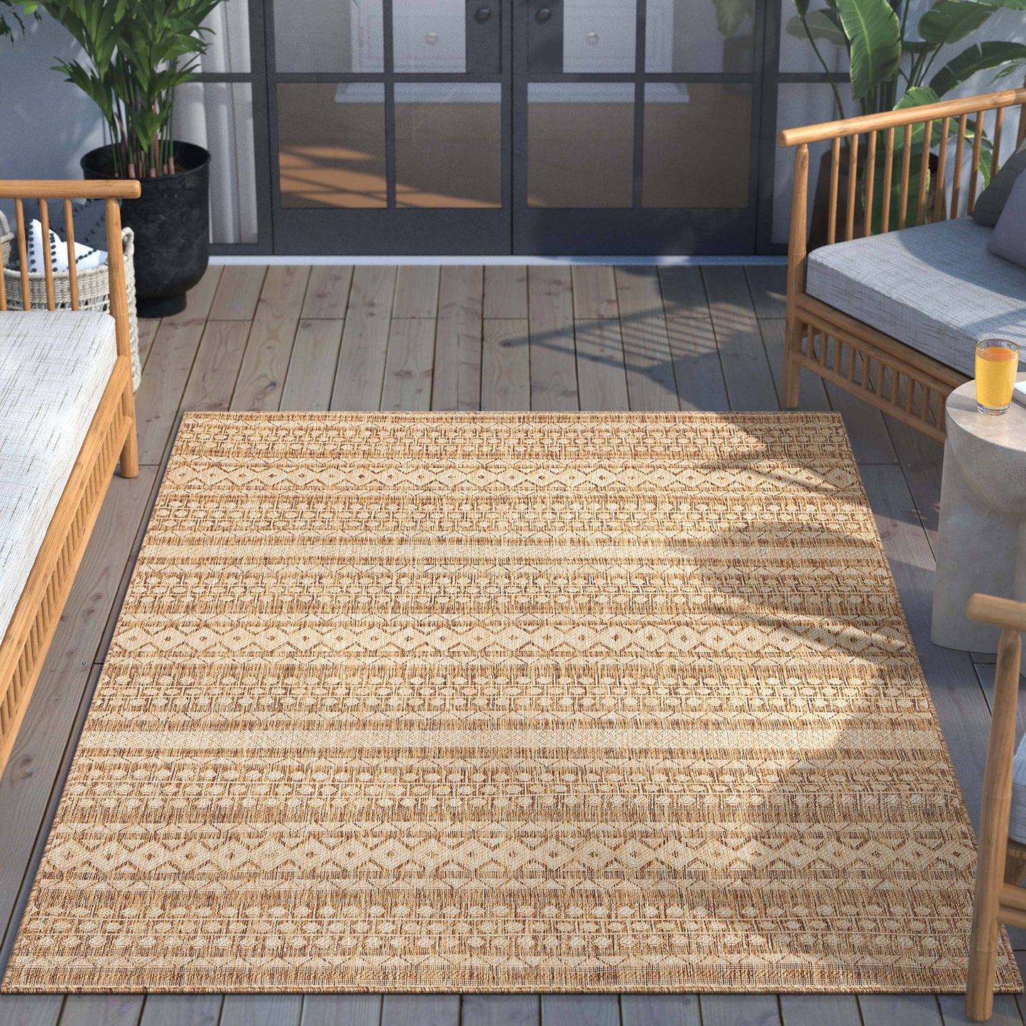 Arwen Tribal Indoor/Outdoor Brown Textured Rug