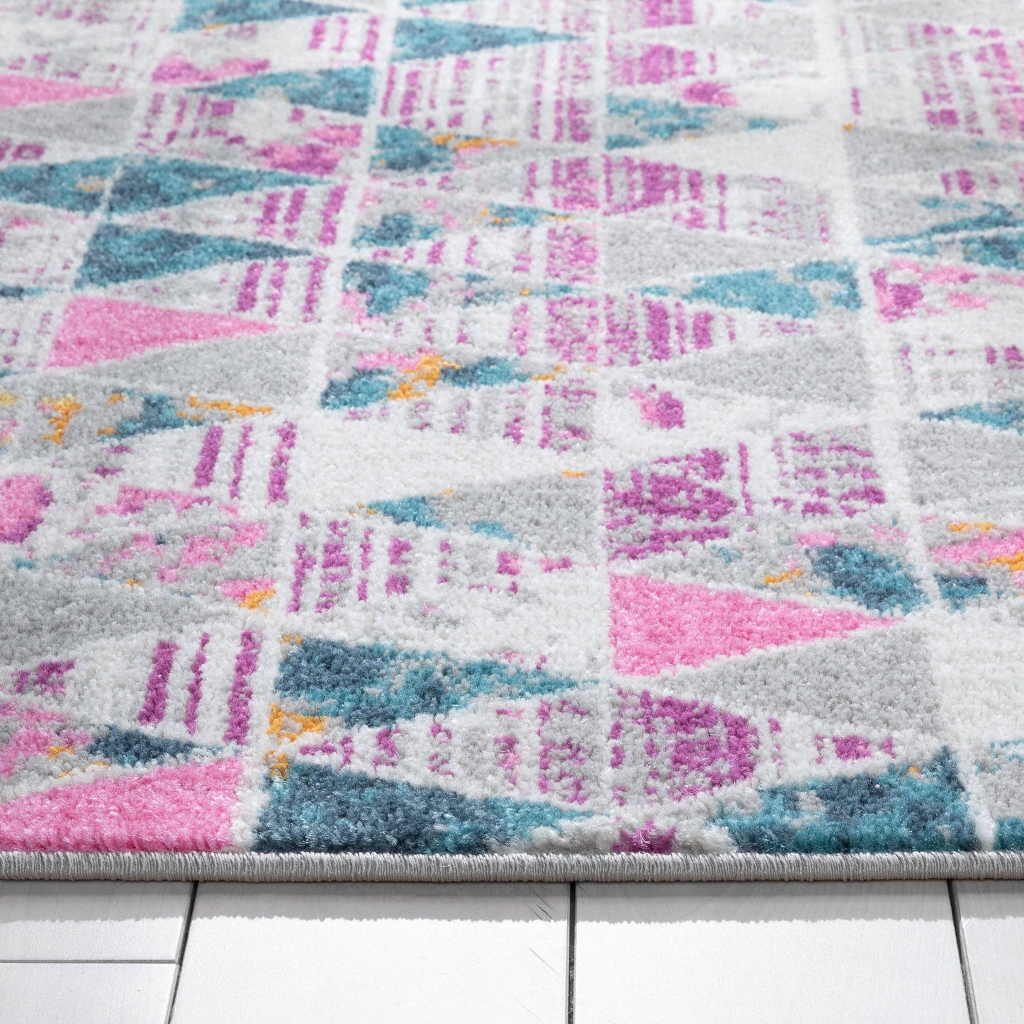 Keyla Modern Geometric Fuchsia Rug