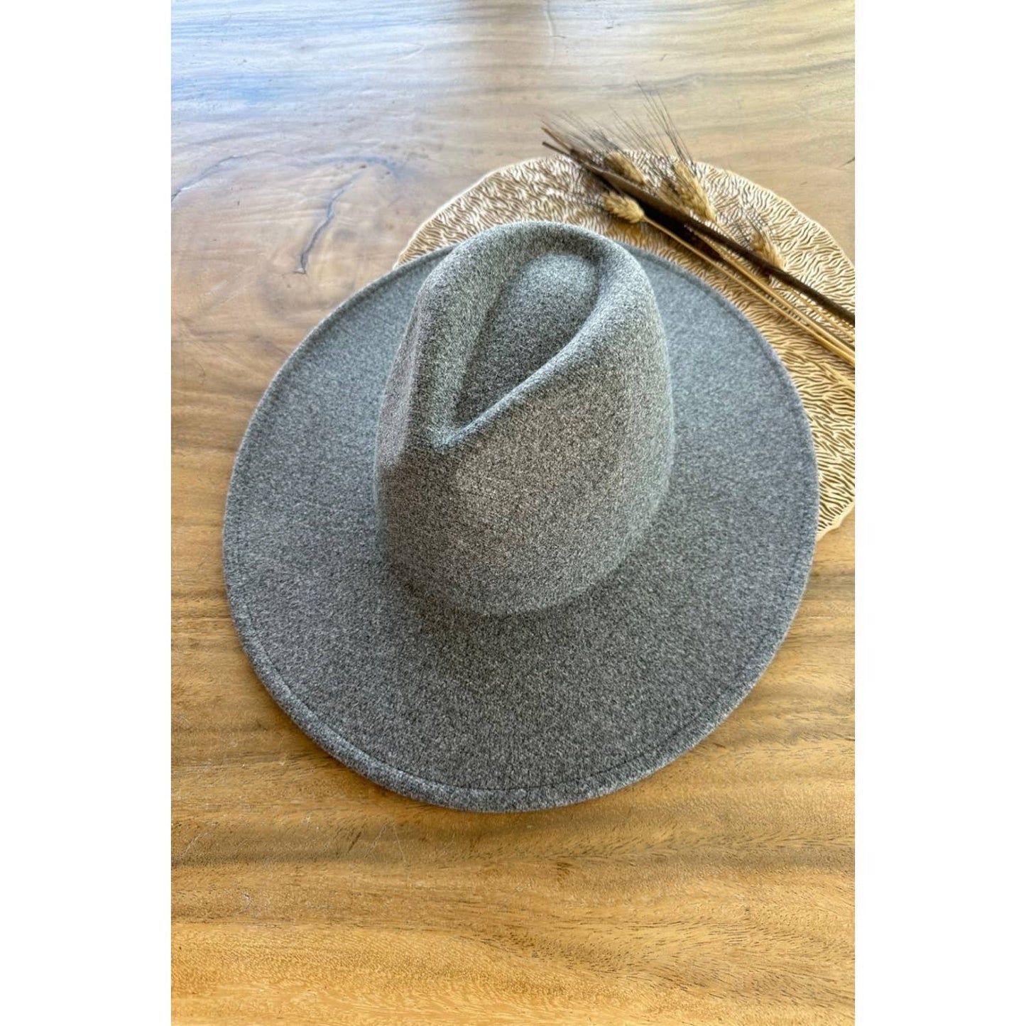 Best seller Fashion Classic Wide Brim Felt Primium  Hat New