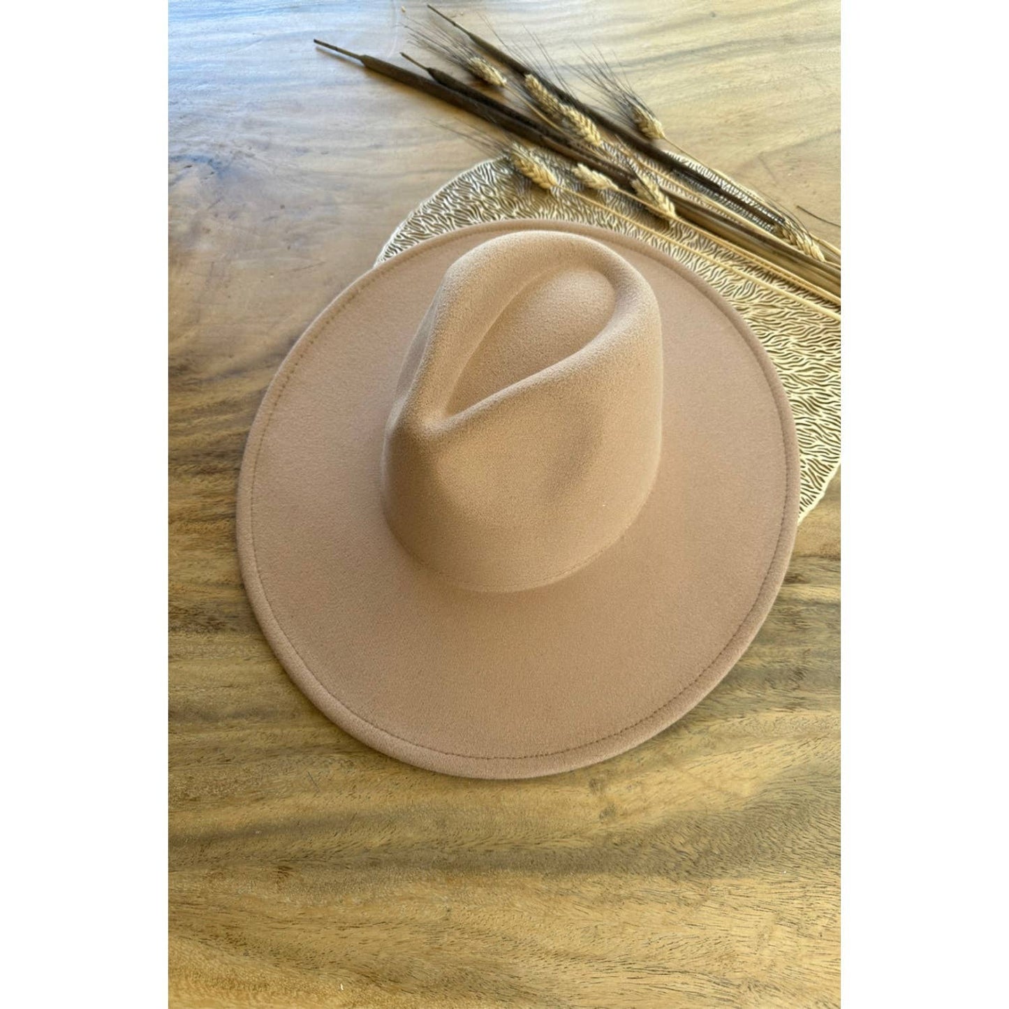 Best seller Fashion Classic Wide Brim Felt Primium  Hat New