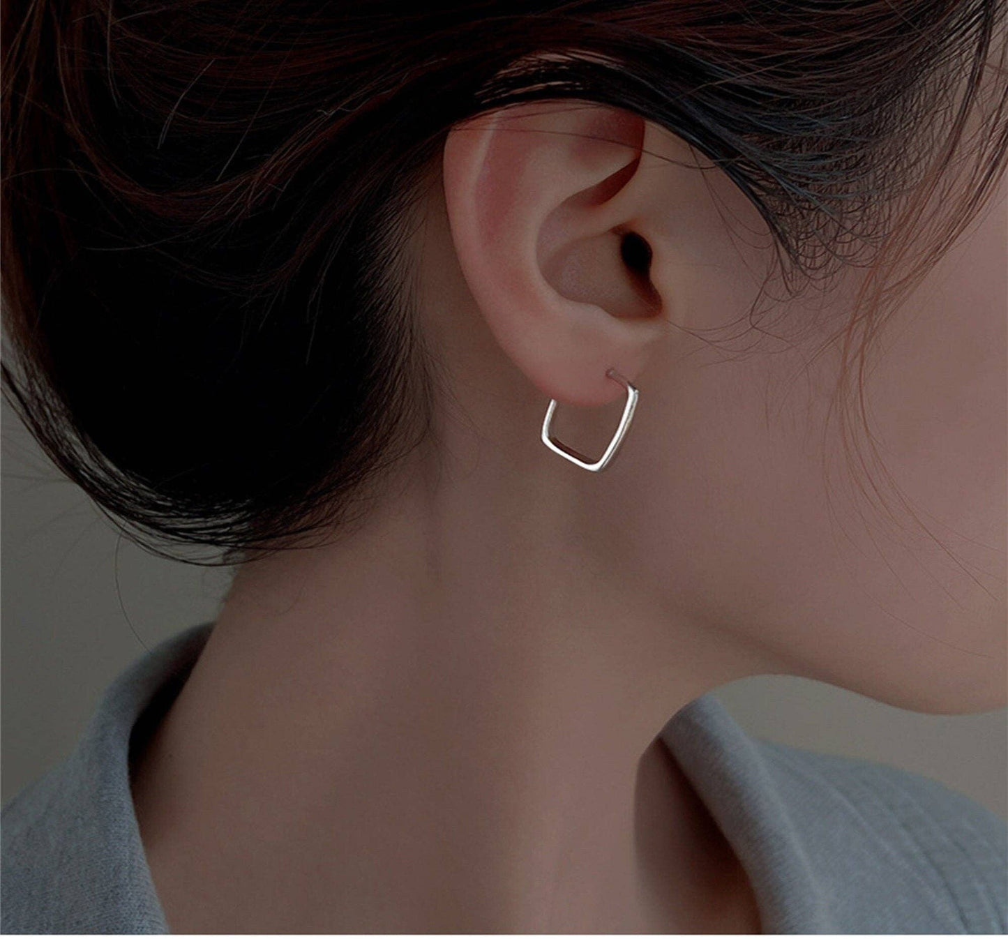 Minimalist Square Hoop Earrings in 925 Sterling Silver